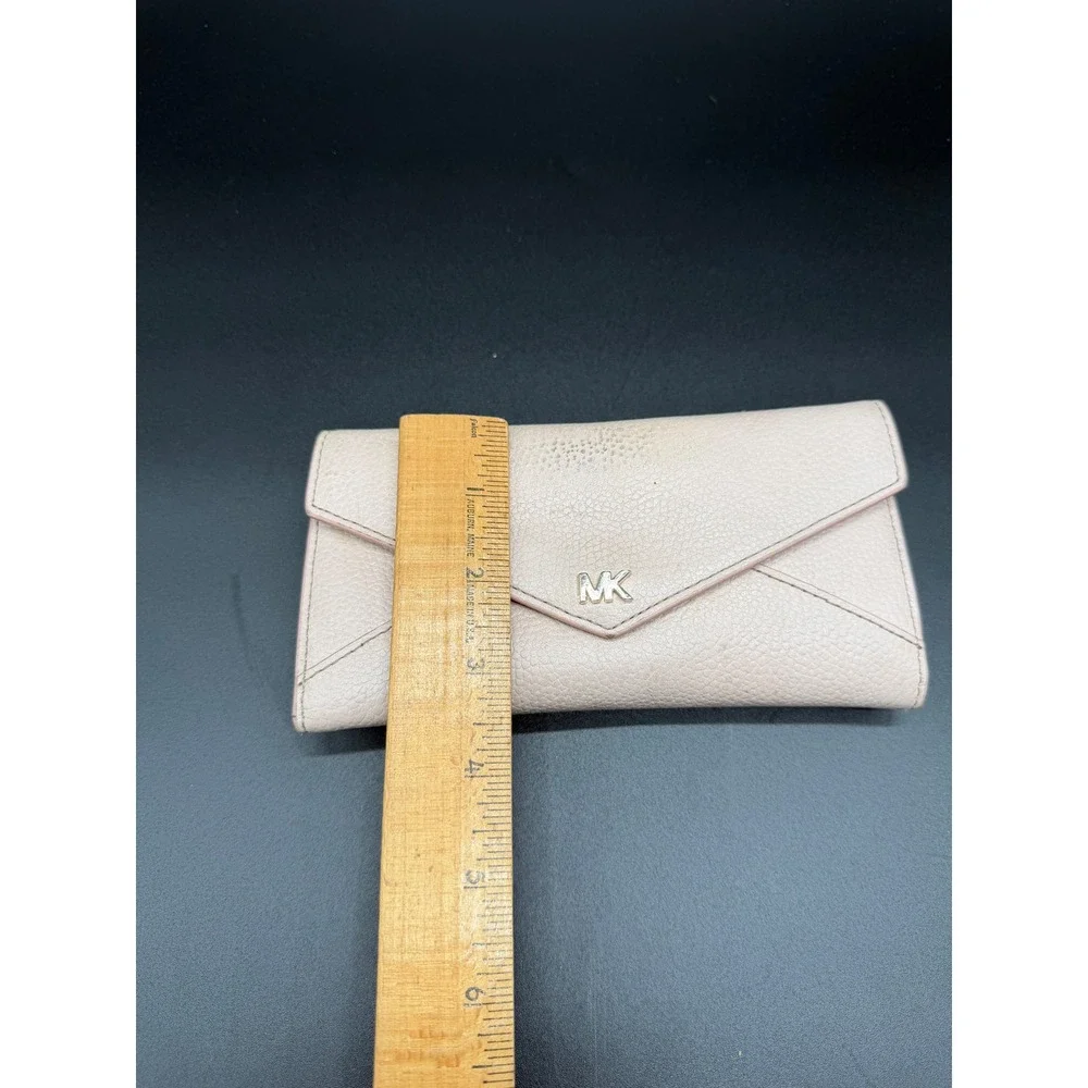 Michael Kors Pink Pebbled Leather Envelope Tri-Fold Wallet Gold‎ Tone MK Logo